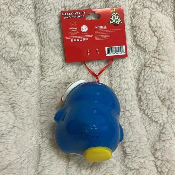 Sanrio TUXEDO SAM DECOUPAGE CHRISTMAS TREE ORNAMENT - New - Picture 2 of 4